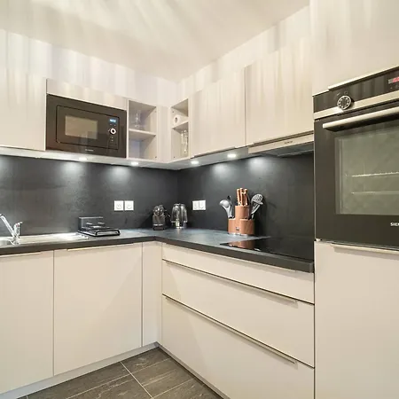 Superbe Pied De Pistes Pour 7 Pers Avec Balcon, Wifi Et Parking - Fr-1-356-495 *